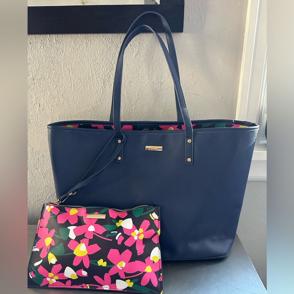 New Large Navy Trina Turk Vegan Tote Purse
Hot Pink Floral Lining + Wristlet